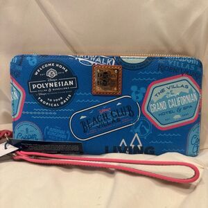 Dooney & Bourke Disney Vacation Club Wristlet Wallet Allover Print 2022 NWT